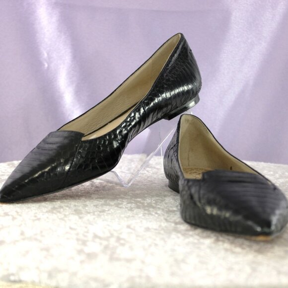 Vince Camuto Black Embossed Leather Pointed Toe Flats NWOB Size 5 - Picture 2 of 7
